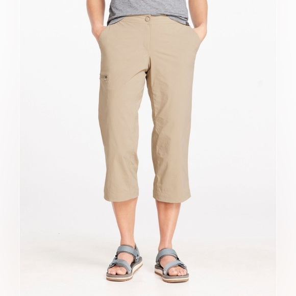 L.L. Bean Pants - LL Bean Trail Mid Rise Straight Leg Crop Pants Womens 4P Water Repellent Comfort